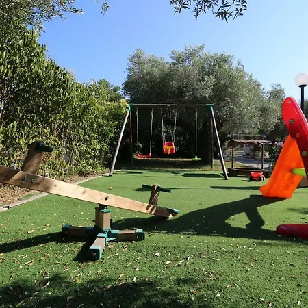 Argo 3 - Beachfront, Big Gardens, Location! Villa Pefkochori
