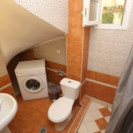 Argo 3 - Beachfront, Big Gardens, Location! Pefkochori
