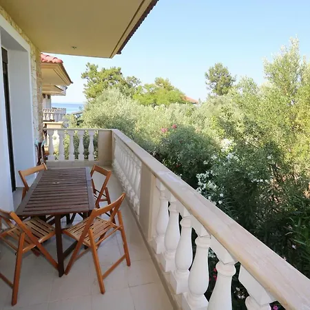 Βίλα Argo 3 - Beachfront, Big Gardens, Location!