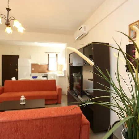Argo 3 - Beachfront, Big Gardens, Location! Βίλα *